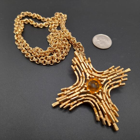 Vintage Sarah Coventry 1970s Yellow Rhinestone Cross Pendant Necklace - Picture 10 of 10